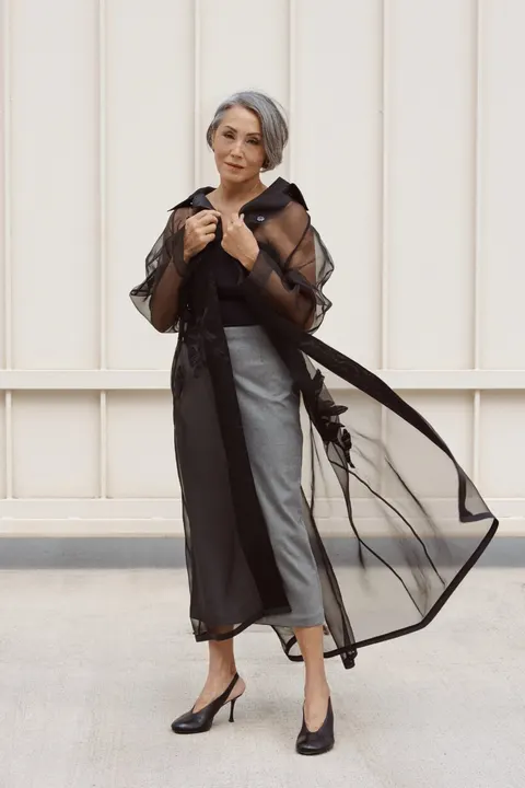 Sana Midi Skirt — Gray