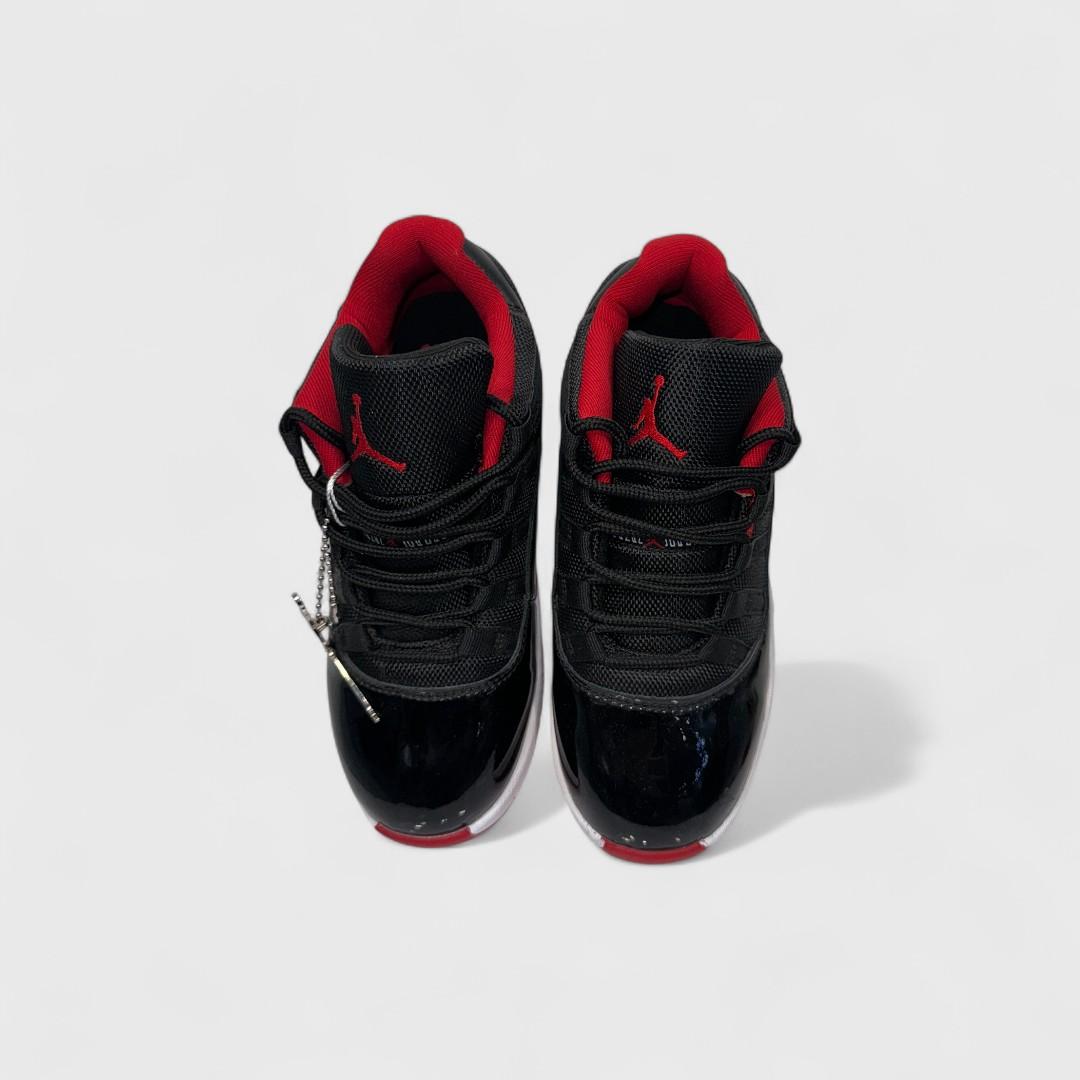Черные кроссовки Jordan 11 Low