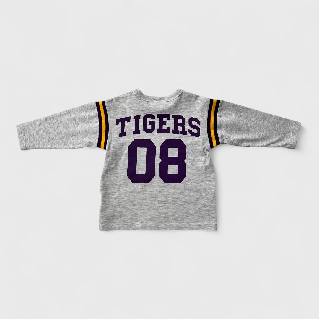 Серый свитшот с надписью TIGERS