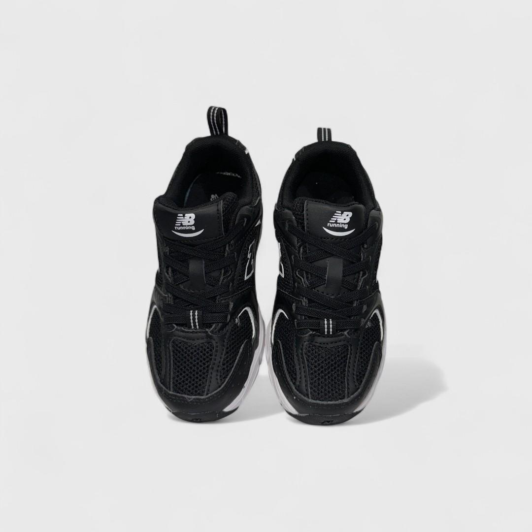 Черные кроссовки New Balance 360