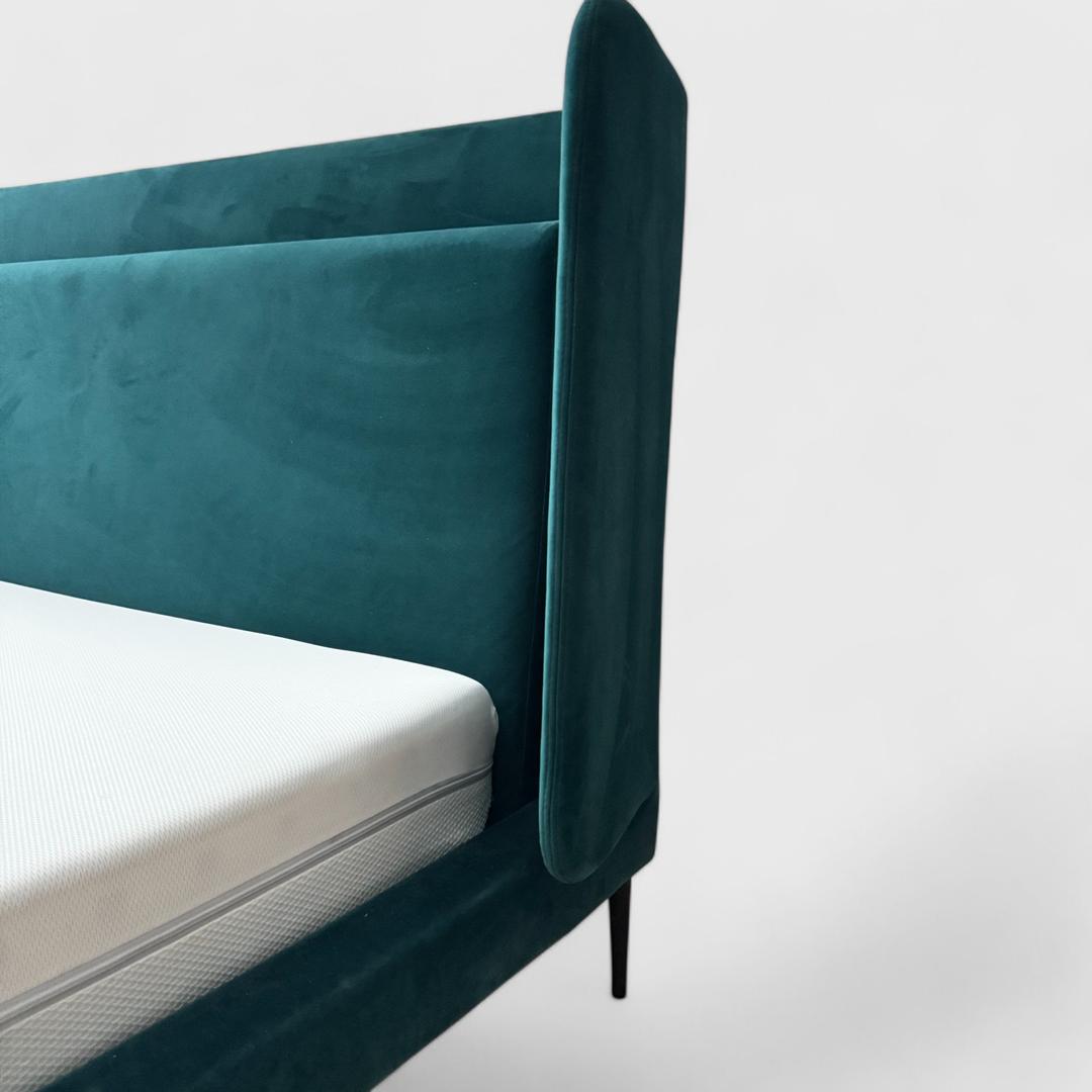 Bo Concept Austin bed