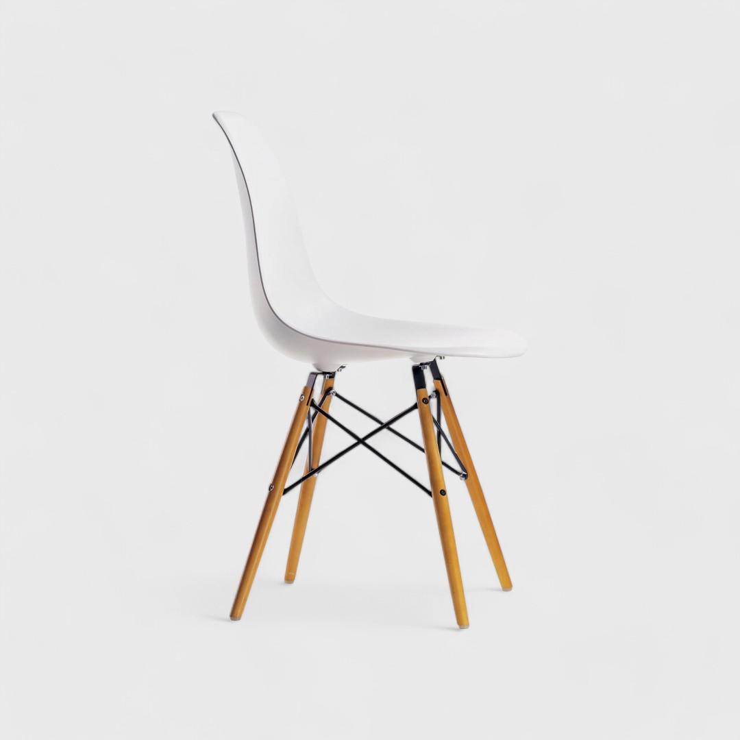 Vitra Eames Plastic DSW Dining Chair White/ Golden Maple
