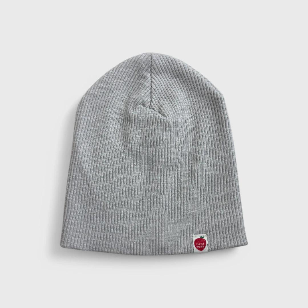 Серая шапка
