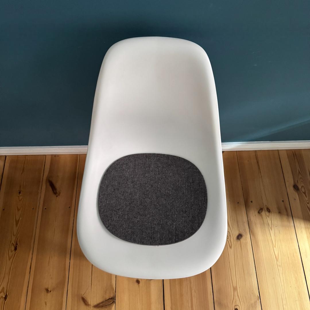 Vitra Eames Plastic DSW Dining Chair White/ Golden Maple