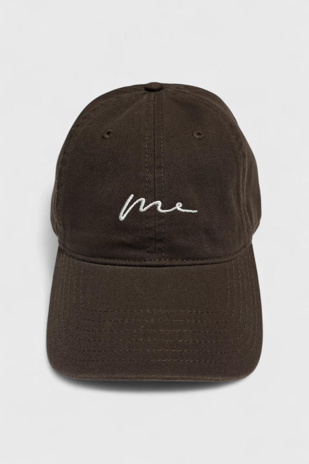 Коричневая кепка Me