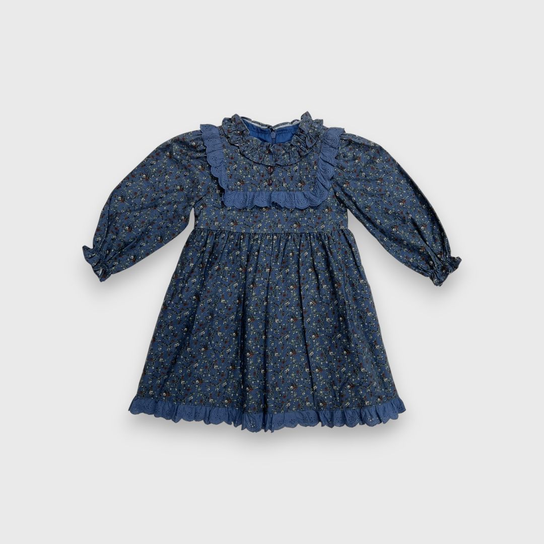 Синее платье с принтом 