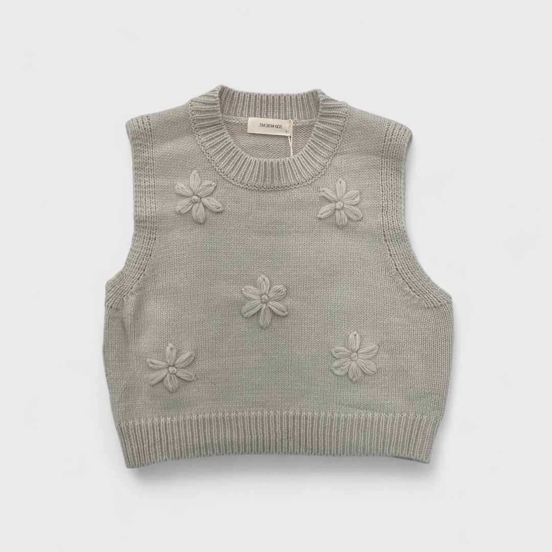 Серый жилет с цветами