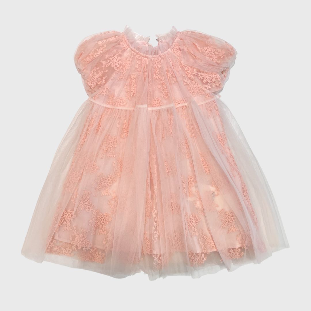 Розовое платье воздушное