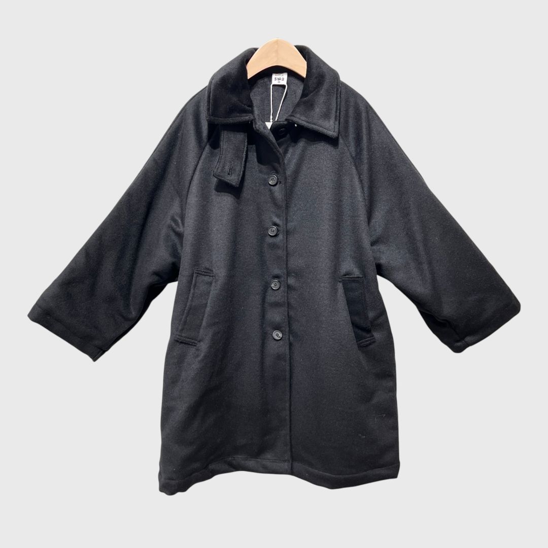 Черное пальто