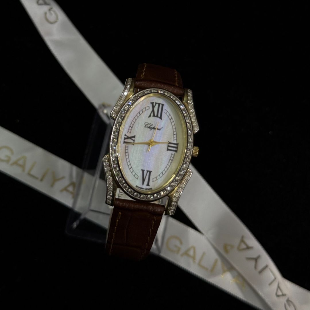 Коричневые часы Chopard с бриллиантами