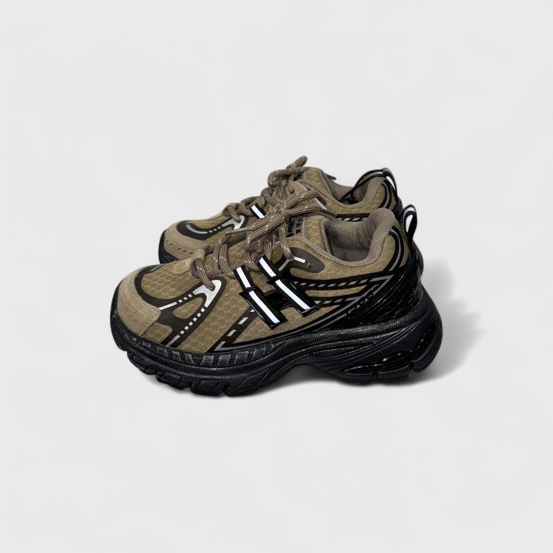 Коричневые кроссовки NB