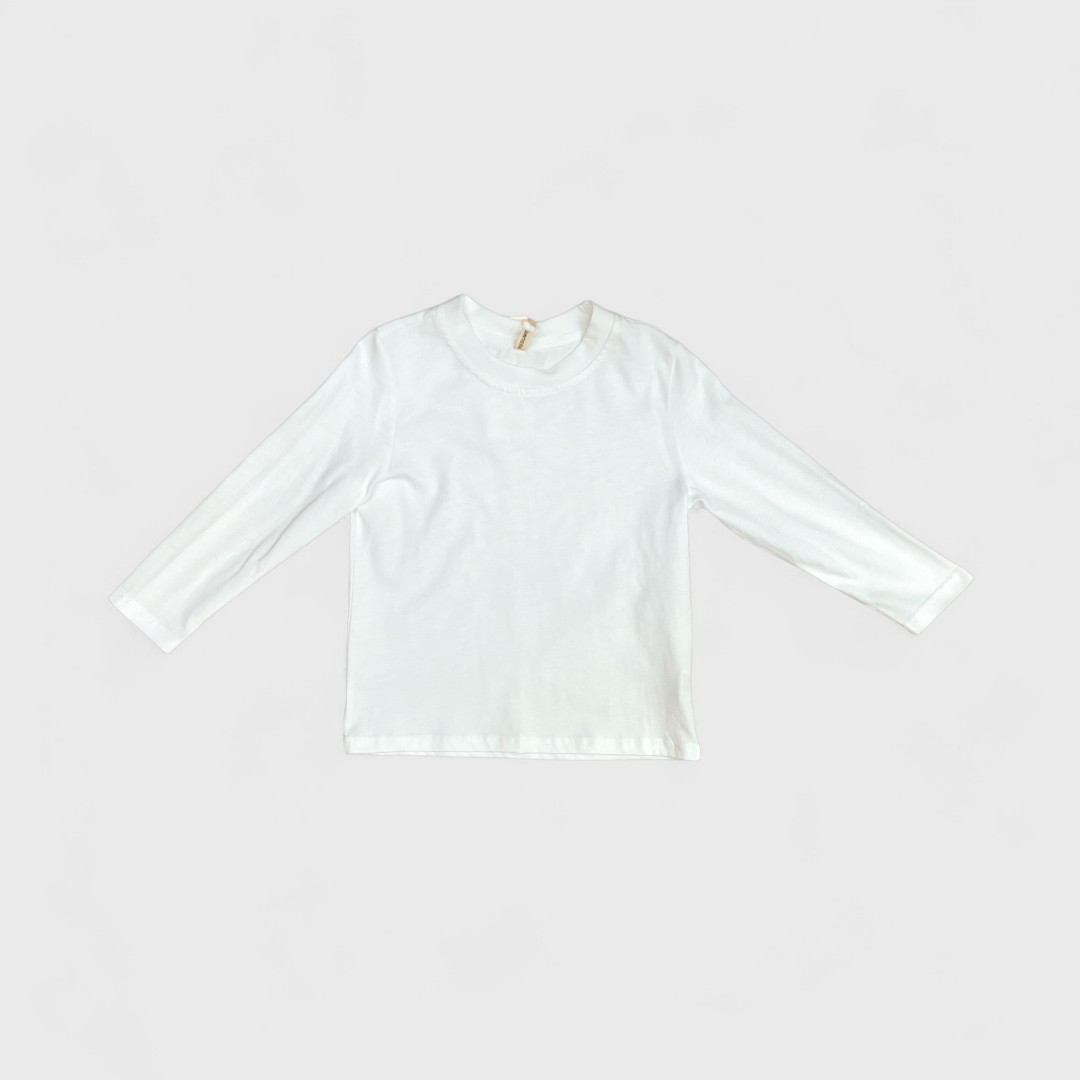 Белый лонгслив