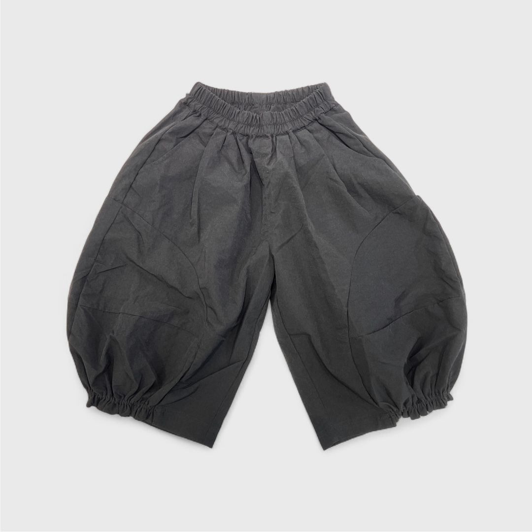 Черные брюки на резинке