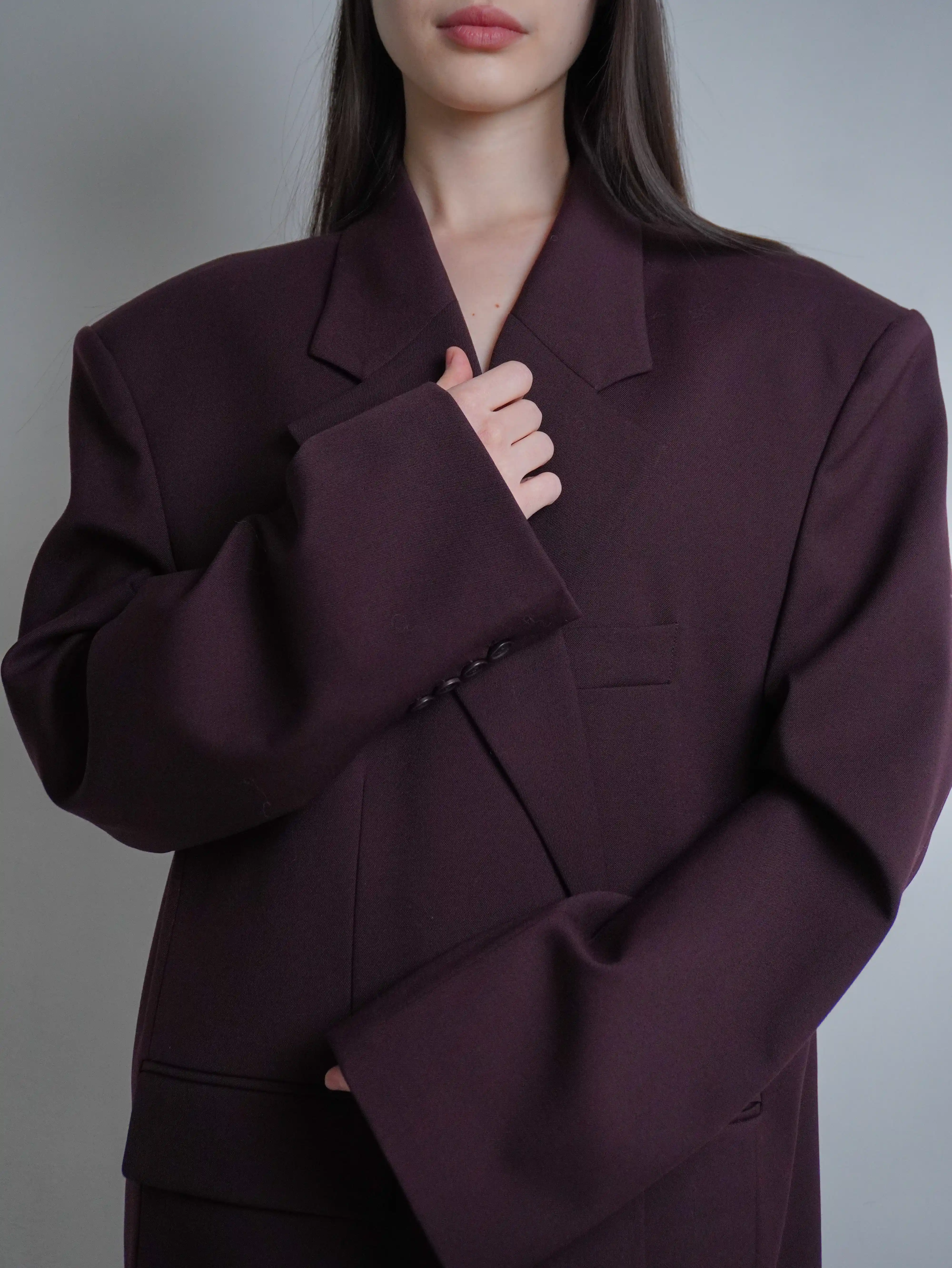 Бордовый пиджак