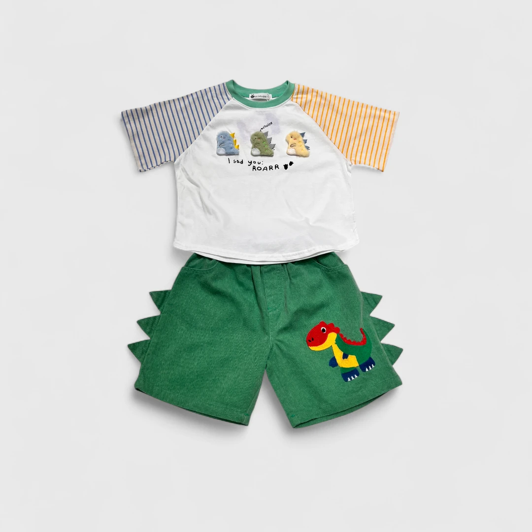 Яркий комплект с динозаврами