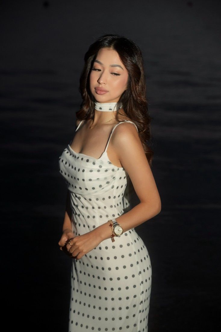 Parisienne dress in white