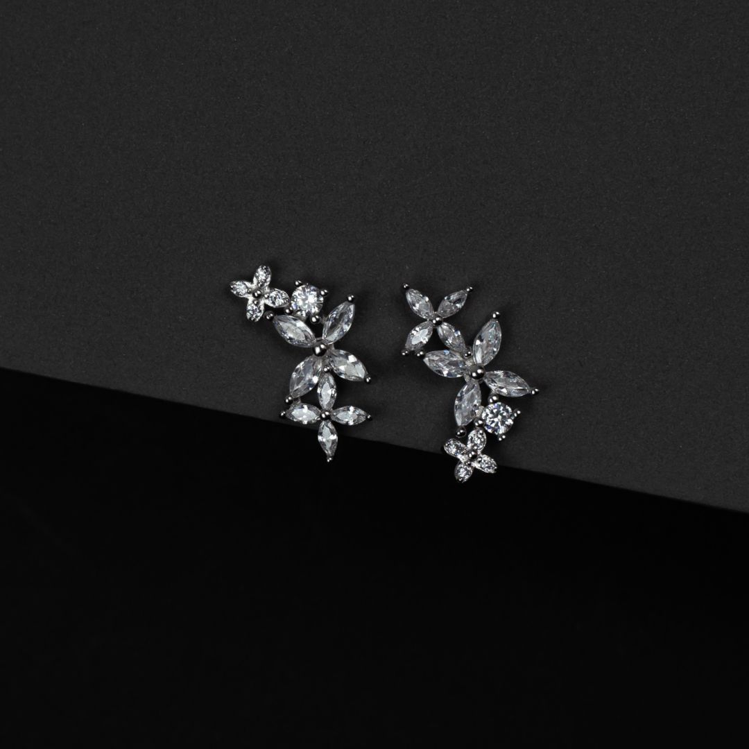 Серьги в форме цветочков