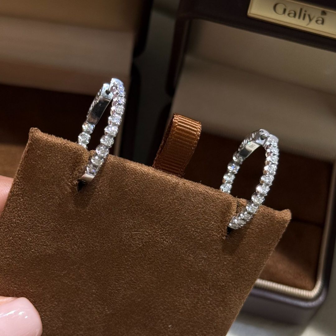 Золотые серьги с бриллиантами 