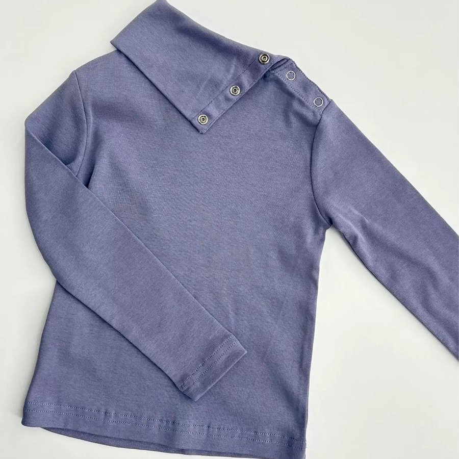 Водолазка с заклепками на горловине( унисекс)