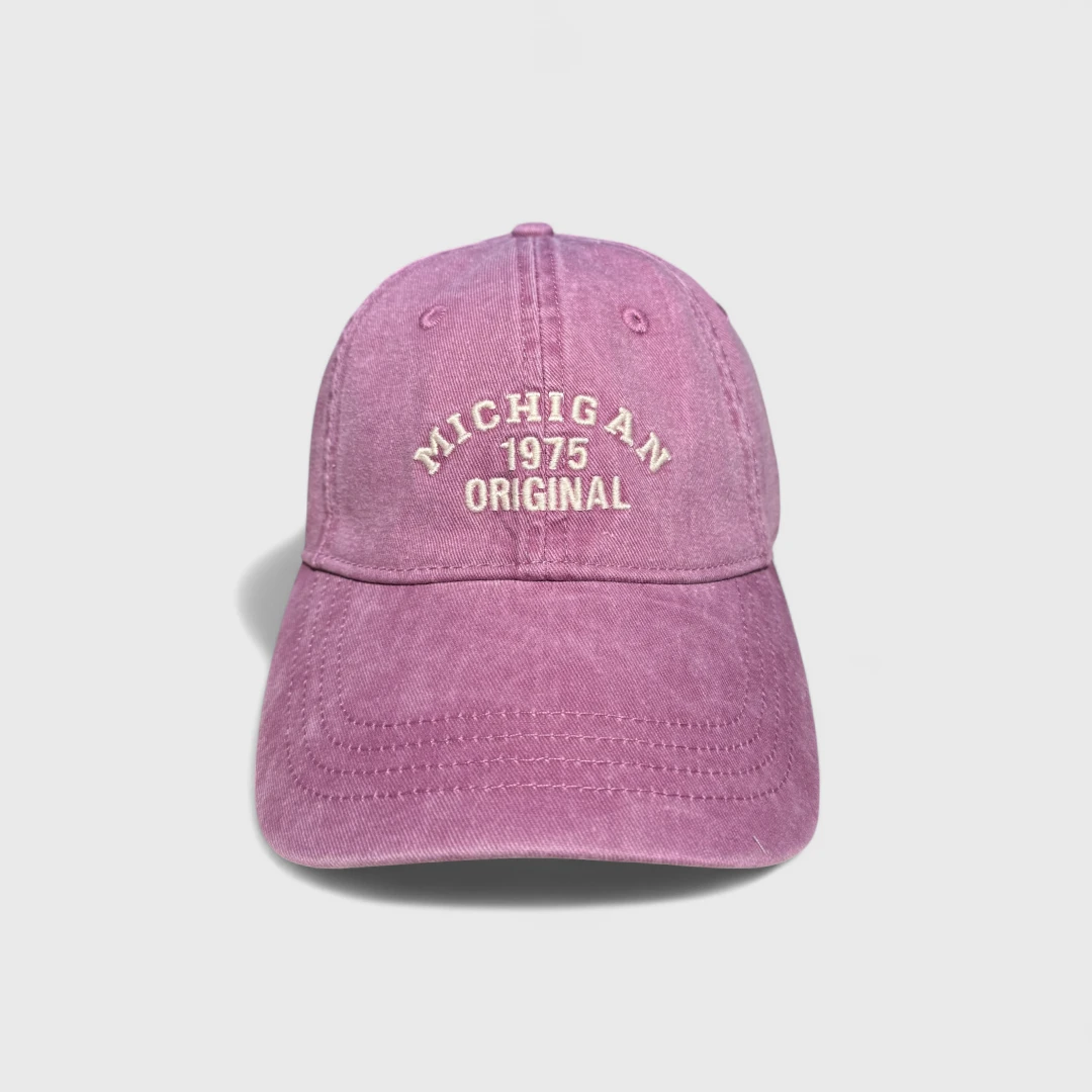 Розовая бейсболка Michigan 1975