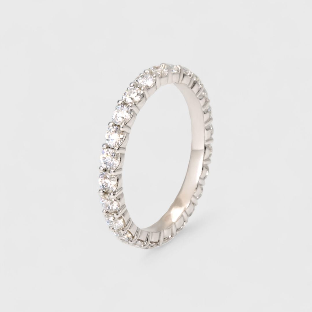 Серебряное кольцо с цирконами