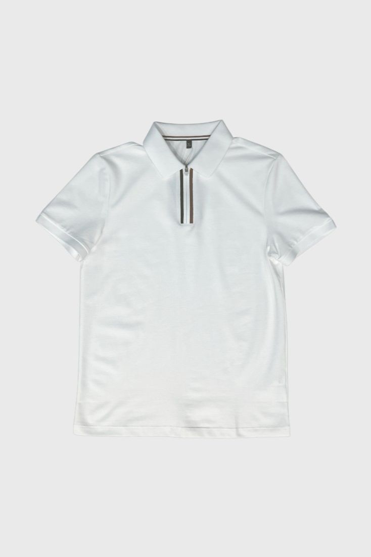 Белая футболка с воротником