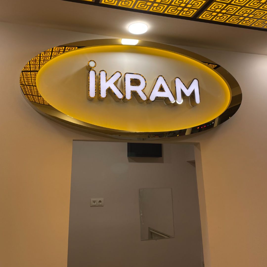 Reyon Arkası Tabela