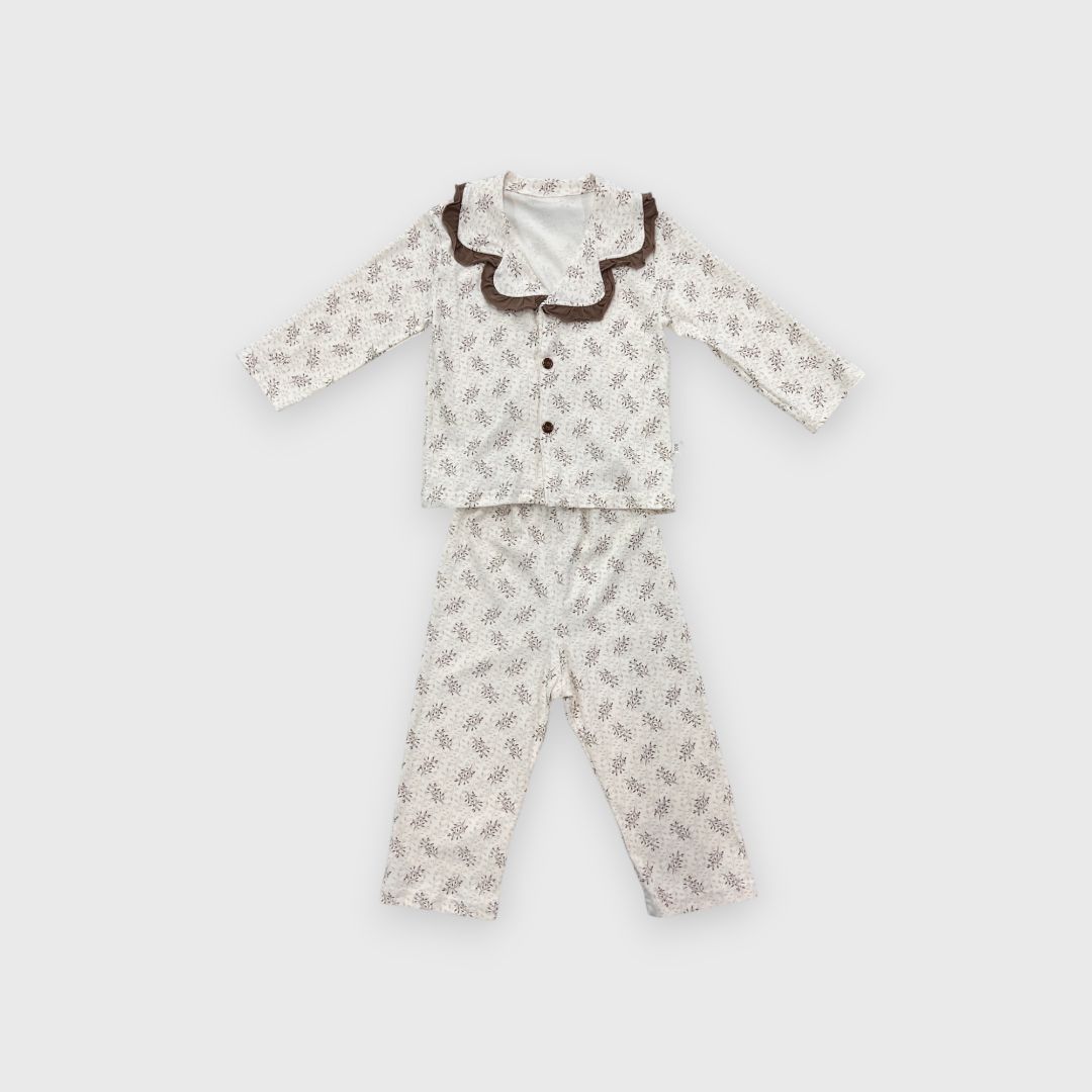 Пижама с узором и отделкой