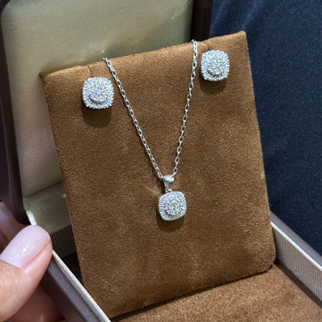 Золотой комплект украшений