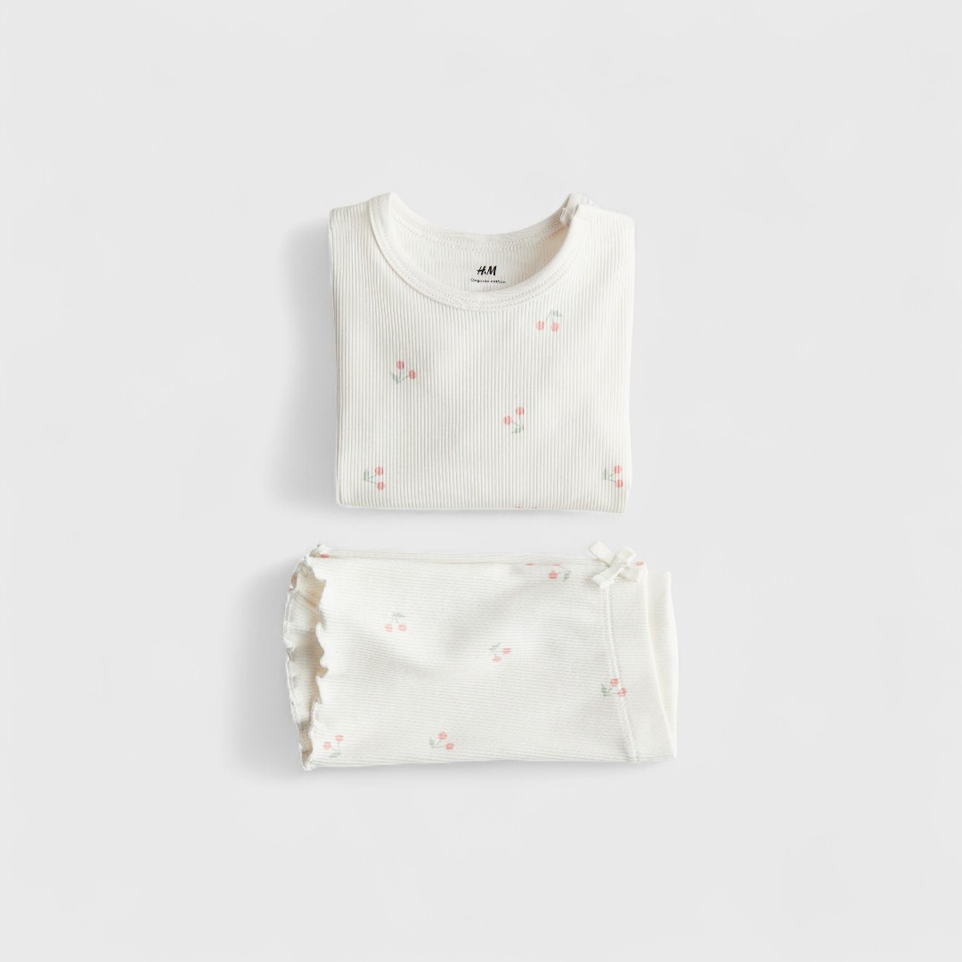 Милый белый набор для малышей