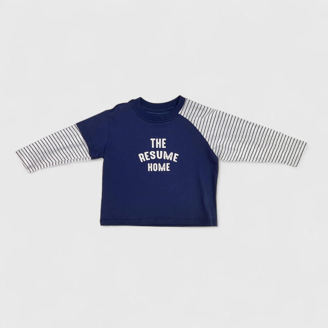 Синий свитшот с полосками