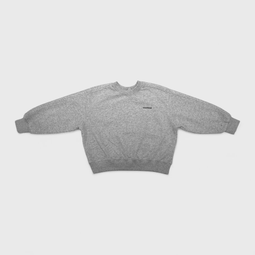 Серый свитшот бренда