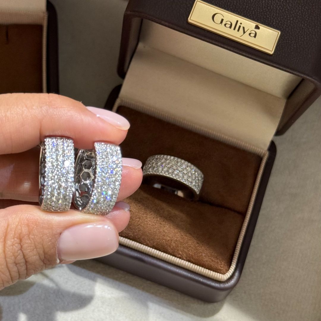 Золотые серьги и кольца с бриллиантами