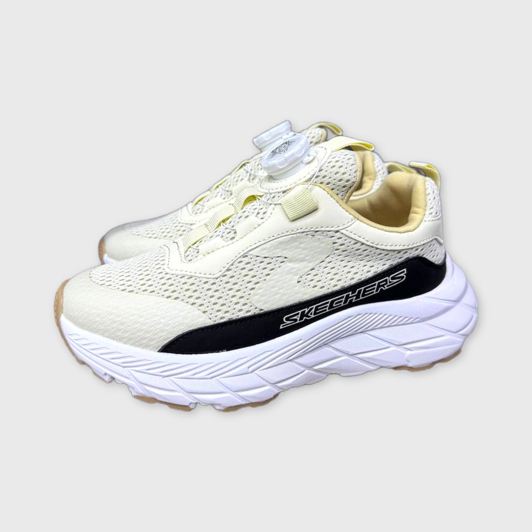 Желтые кроссовки Skechers