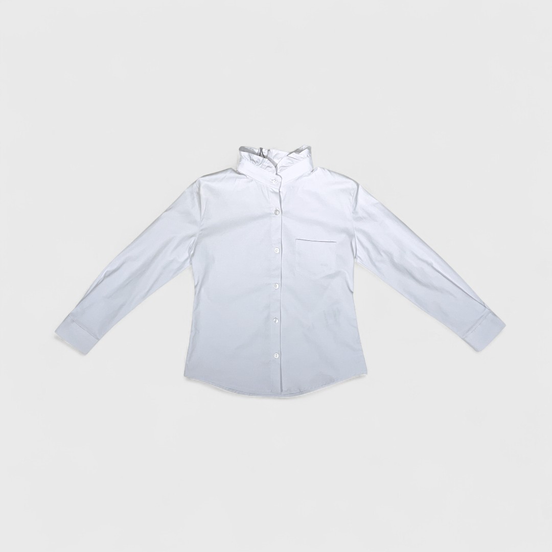 Белая рубашка с длинным рукавом