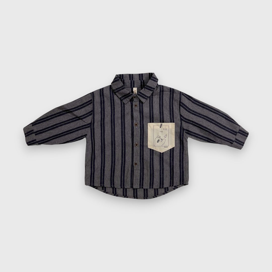 Темно-синяя рубашка в полоску