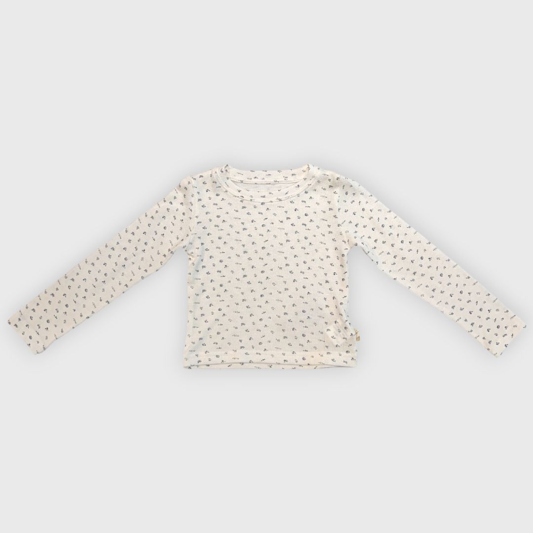 Белый лонгслив с принтами