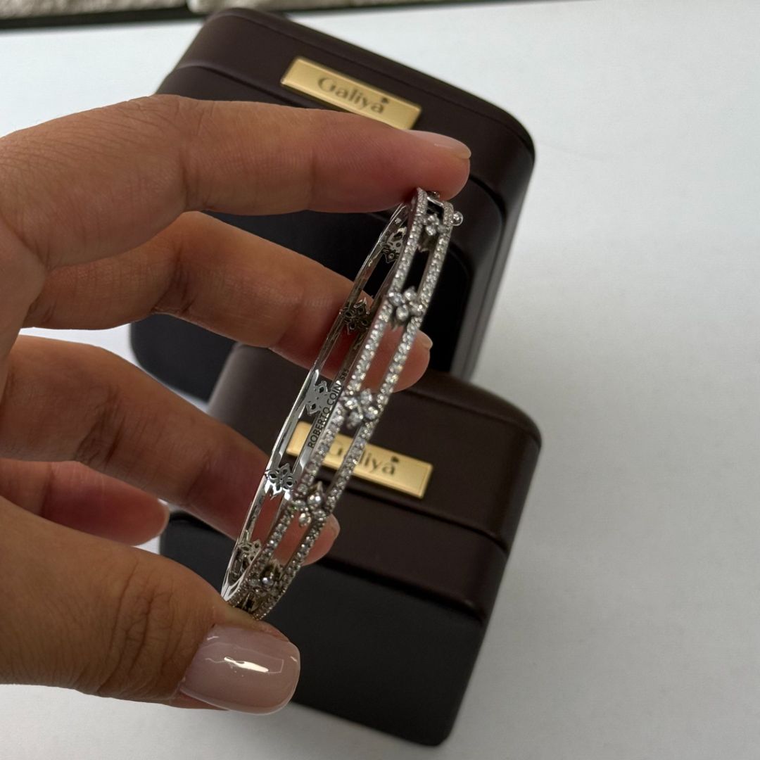 Золотой браслет с кристаллами