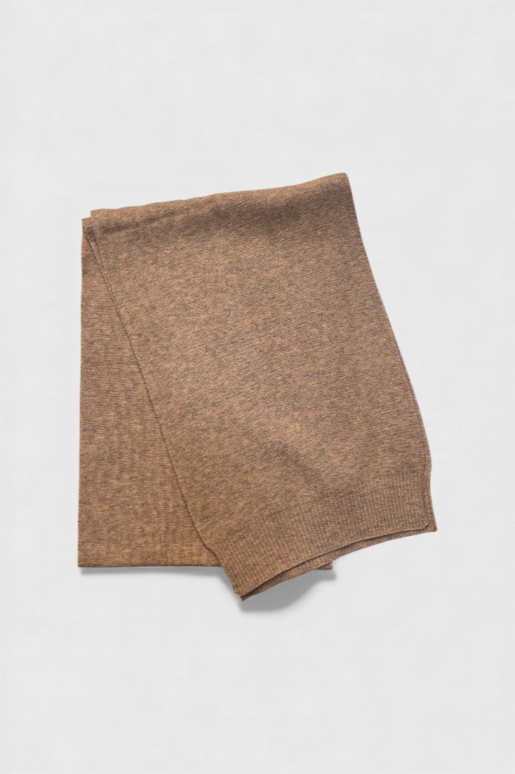 Бежевый шарф