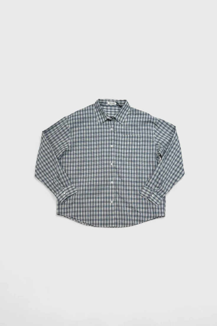 Синяя клетчатая рубашка