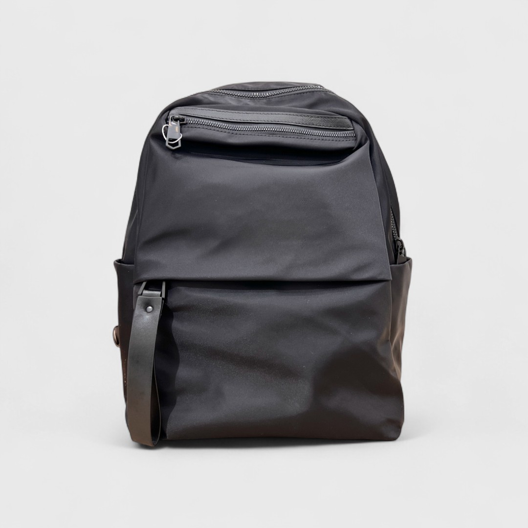Черный рюкзак из водоотталкивающей ткани