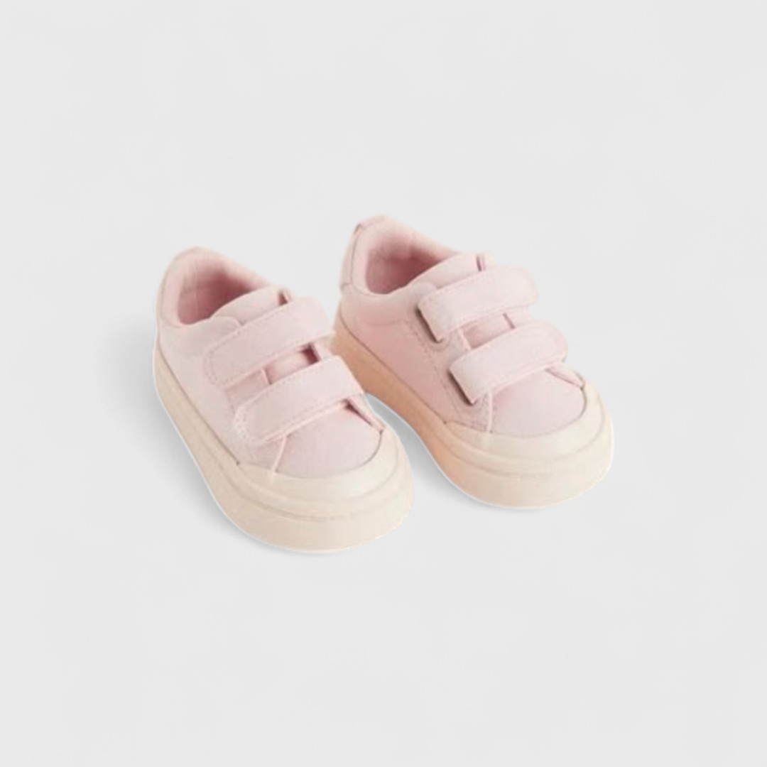 Розовые кроссовки для малышей H&M