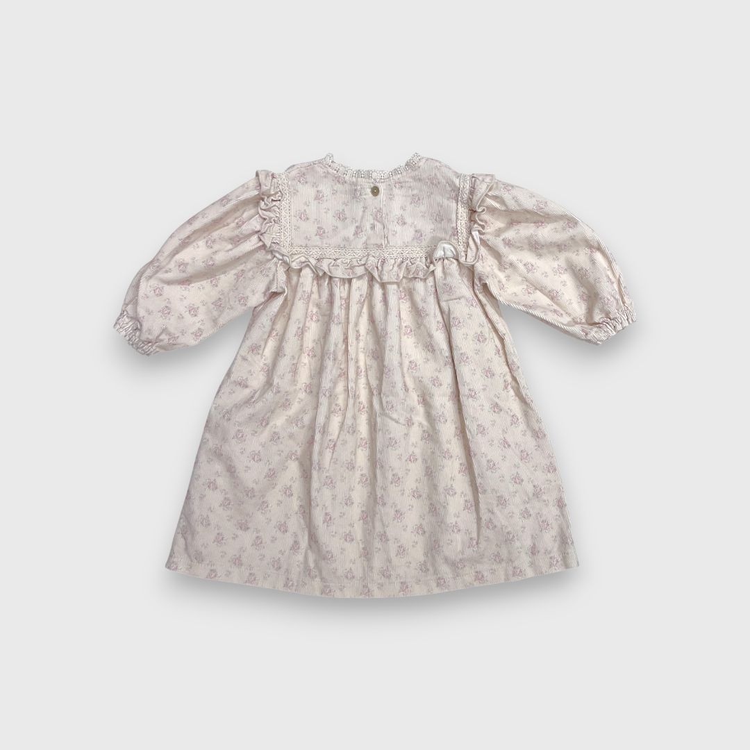 Розовое платье с рюшами для девочек