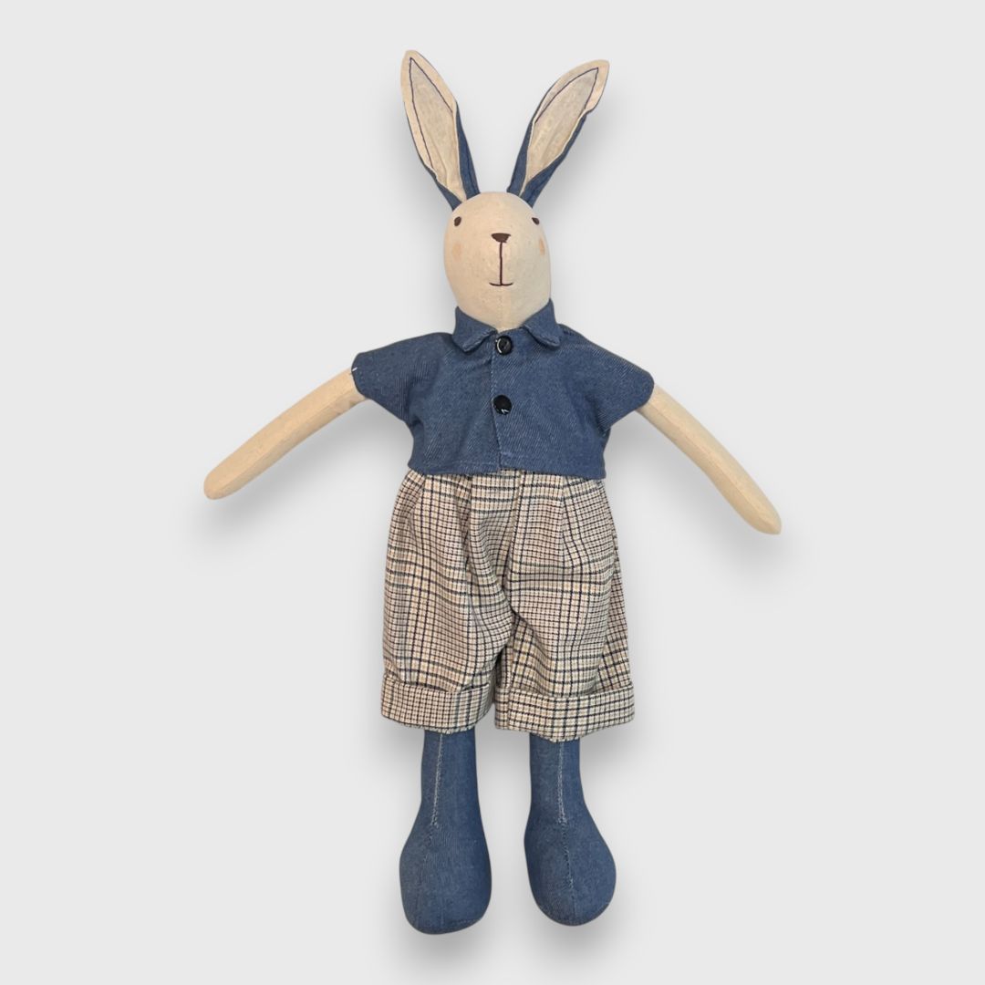 Синий мягкий заяц с шортами