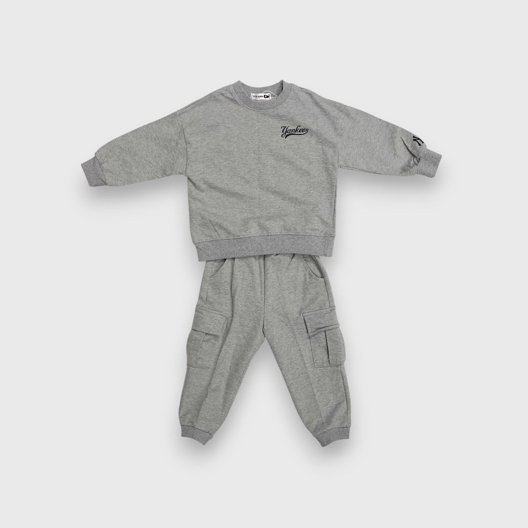 Серый спортивный костюм Yankees