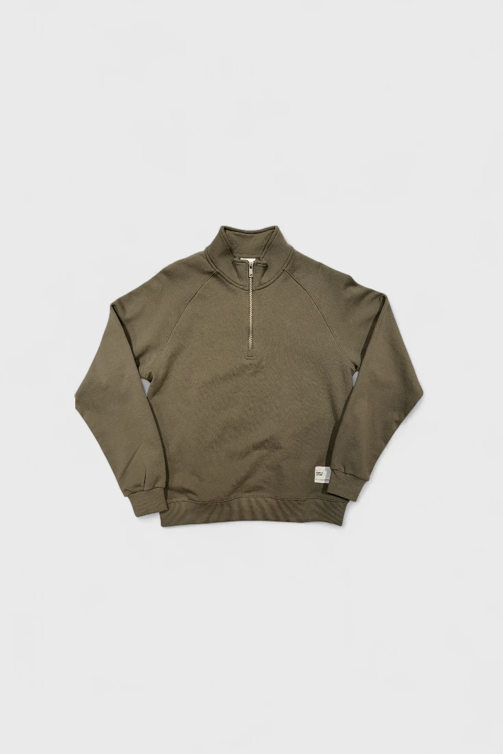 Хаки свитшот с высоким воротом