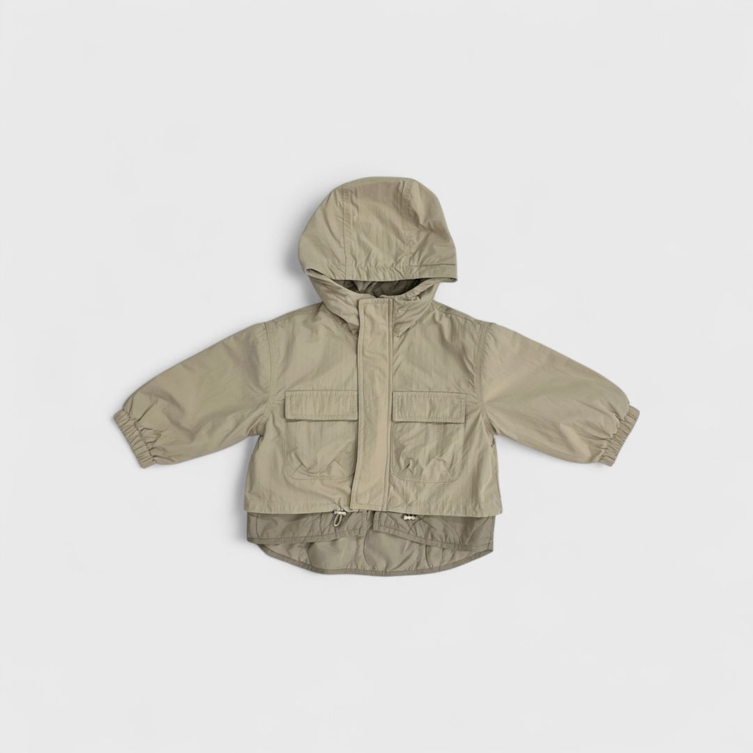 Бежевая куртка