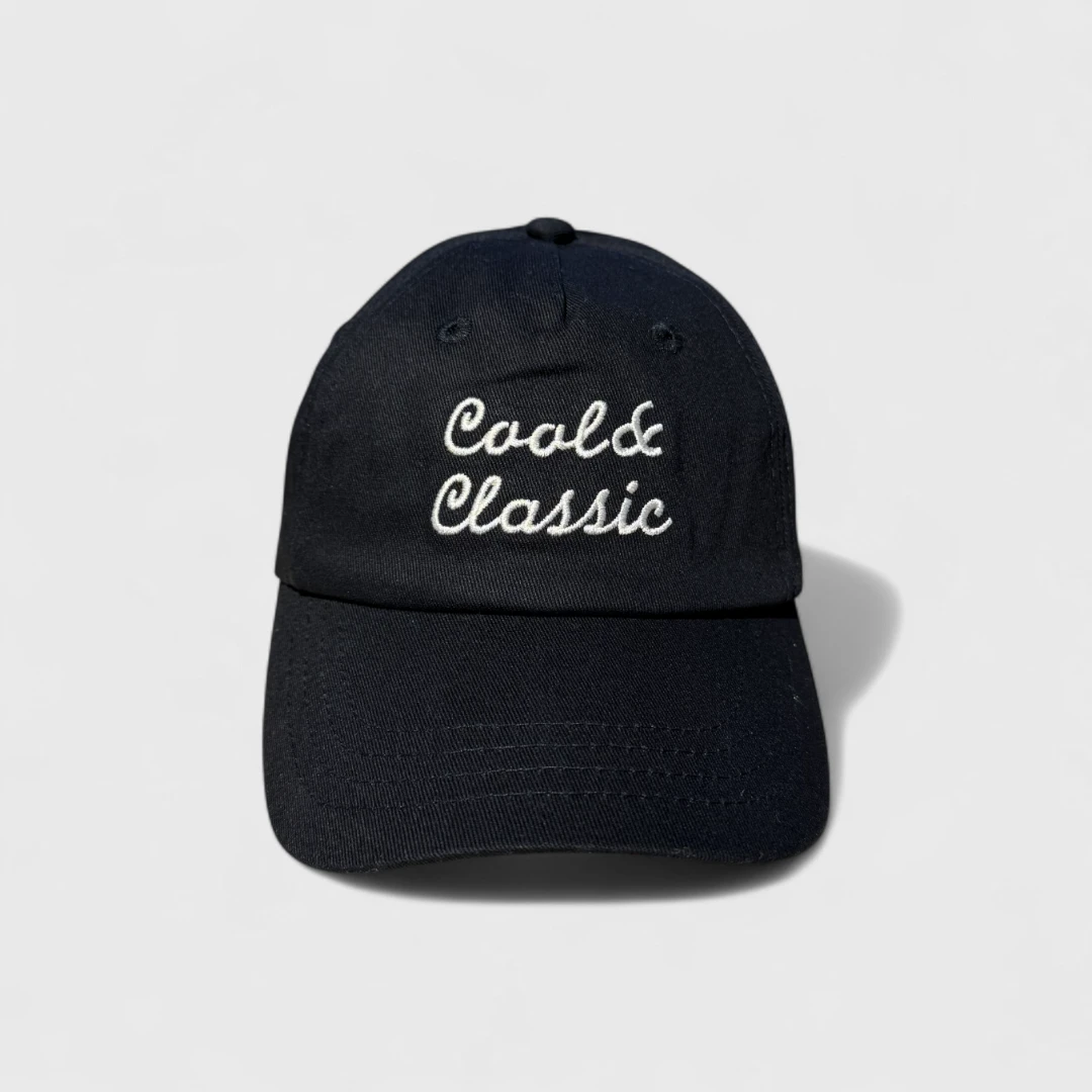 Черная кепка с вышивкой Classic