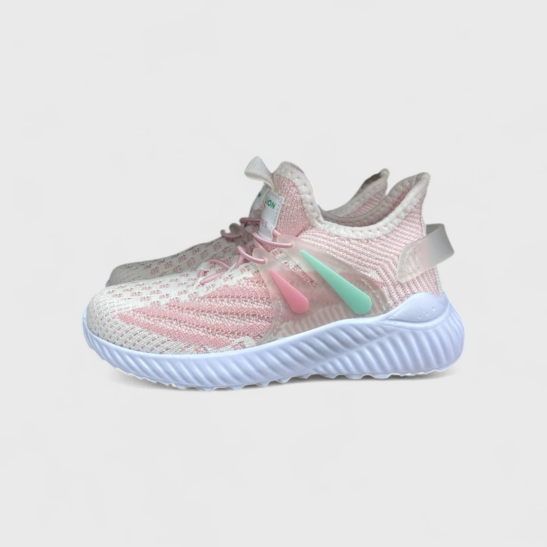 Розовые кроссовки