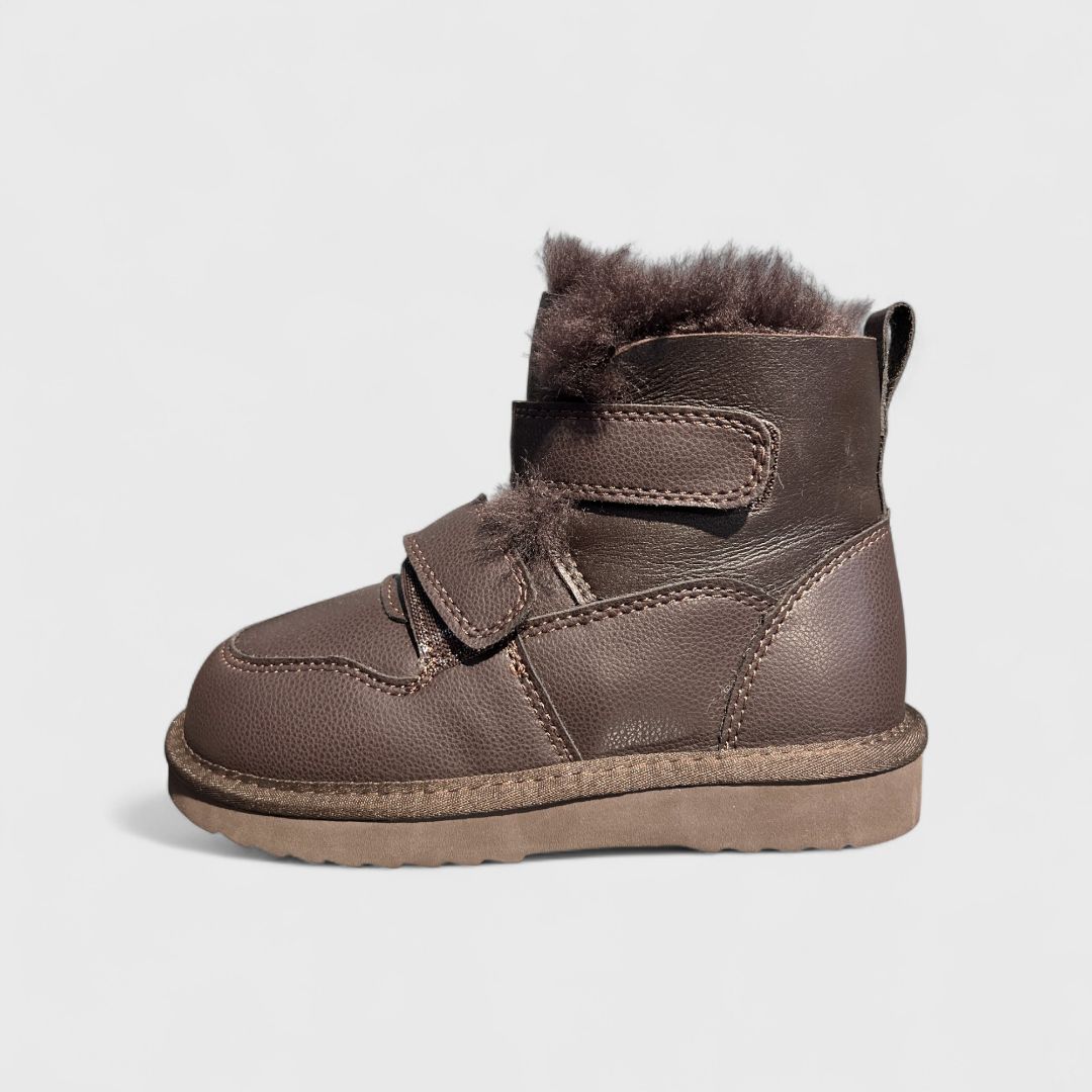 Коричневые ботинки